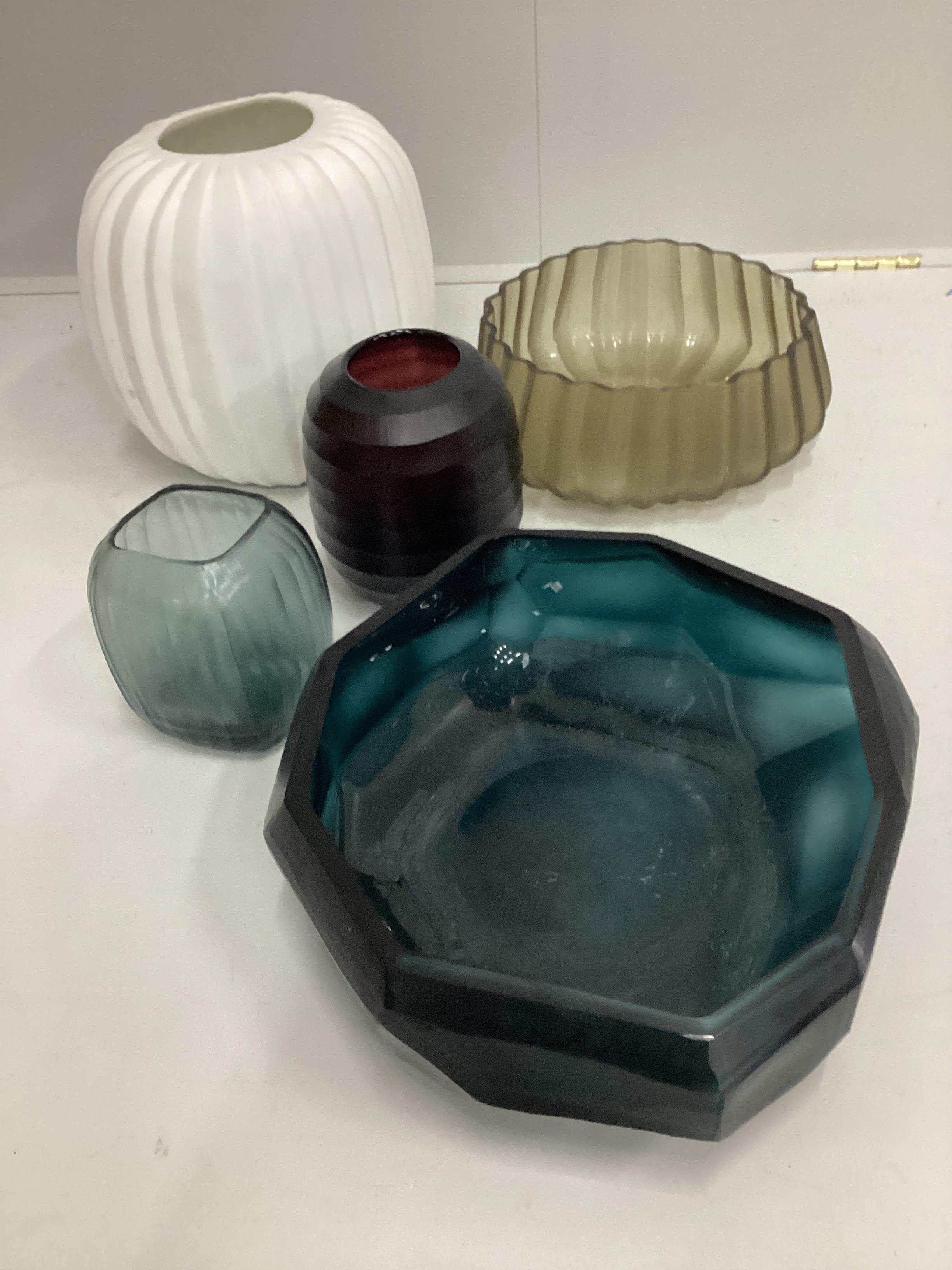 Five contemporary “Guaxs” glass vases and dishes, largest height 27cm